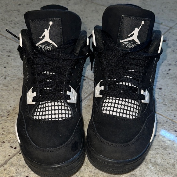 AIR Jordan 4 White Thunder Retro Kids Sneakers Black White - Picture 6 of 9